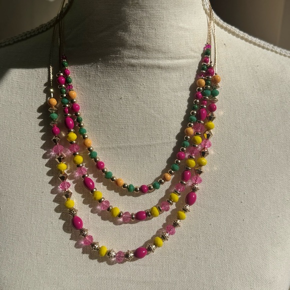 DEVIKA STATEMENT  NECKLACE - Picture 6 of 10